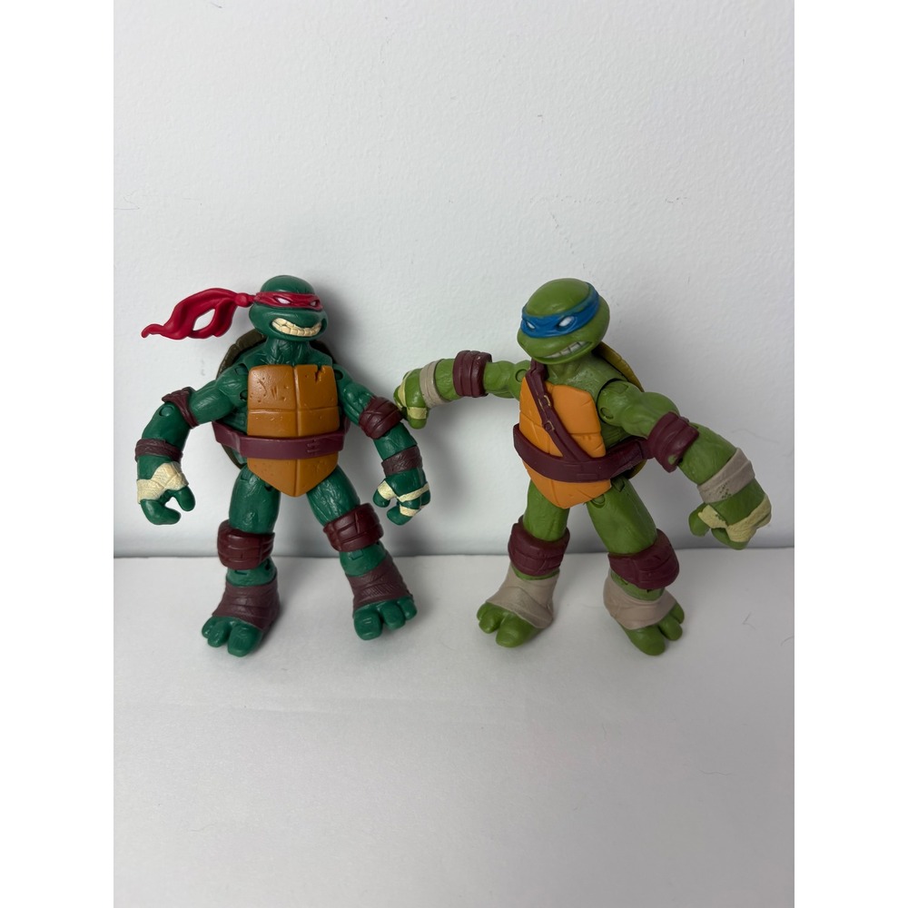 Teenage Mutant Ninja Turtles Action Figures Leonardo Raphael 2012 Playmates